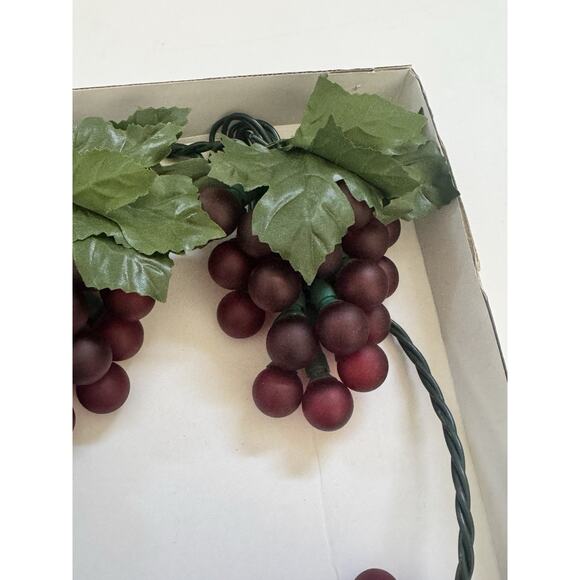 Vintage Set of RED GRAPE CLUSTER LIGHTS 6 Clusters On String Indoor/Outdoor NEW - Picture 4 of 9